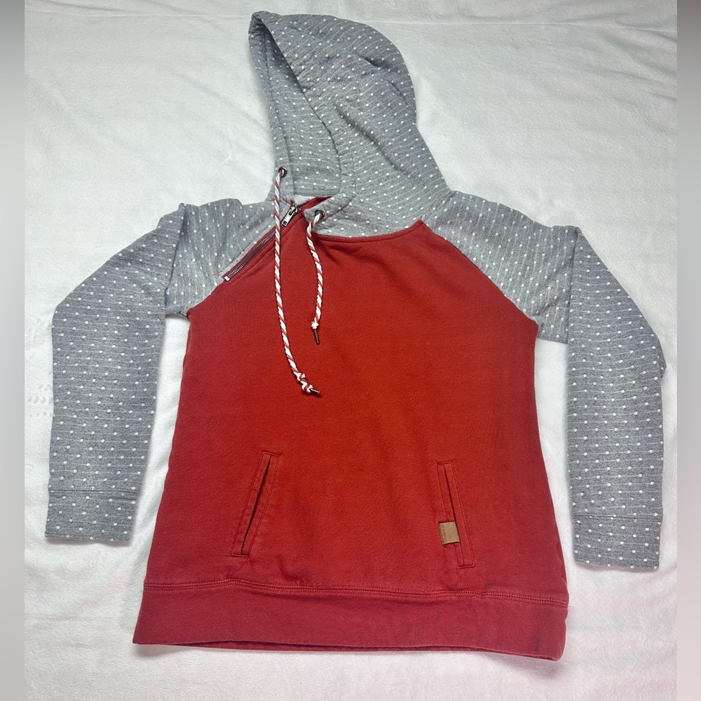 Maurices Rust Pullover Top with Light Gray Poka Dots